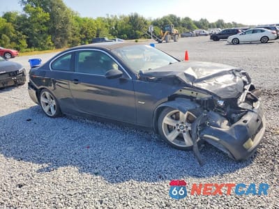 Czwarte zdjęcie samochodu z boku: 2007 BMW 335 I VIN:WBAWB73507P031283 - miniatura