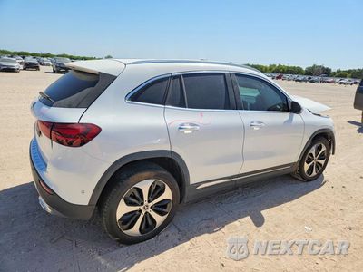 Trzecie zdjęcie samochodu z tyłu: 2025 MERCEDES-BENZ GLA 250 VIN:W1N4N4GB3SJ638380 - miniatura