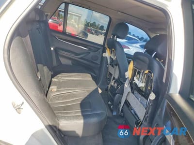 Zdjęcie 11 z 13 samochodu: 2015 BMW X5 SDRIVE35I VIN:5UXKR2C52F0H38944 - miniatura