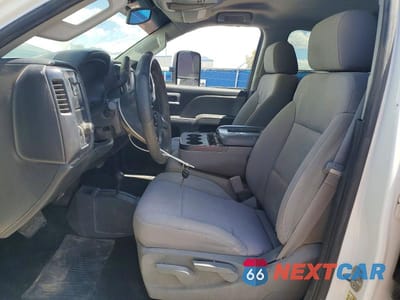 Zdjęcie 7 z 13 samochodu: 2015 CHEVROLET SILVERADO K2500 HEAVY DUTY VIN:1GC1KUEG5FF181873 - miniatura