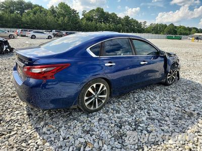 Trzecie zdjęcie samochodu z tyłu: 2017 NISSAN ALTIMA 2.5 SR VIN:1N4AL3AP5HC485583 - miniatura