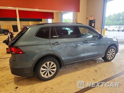 Trzecie zdjęcie samochodu z tyłu: 2019 VOLKSWAGEN TIGUAN S VIN:3VV0B7AXXKM117732 - miniatura