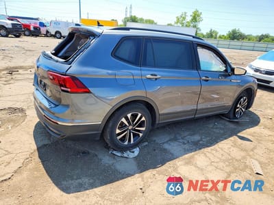 Trzecie zdjęcie samochodu z tyłu: 2024 VOLKSWAGEN TIGUAN S VIN:3VVFB7AX7RM080594 - miniatura