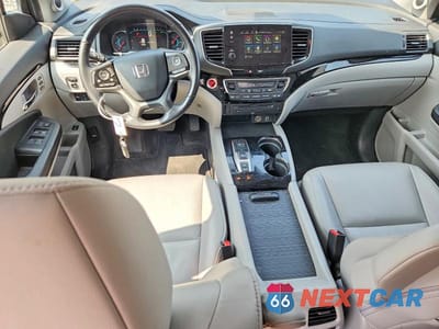 Zdjęcie 8 z 13 samochodu: 2019 HONDA PILOT TOURING VIN:5FNYF6H60KB091014 - miniatura