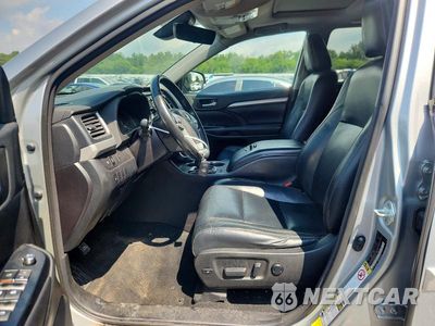 Zdjęcie 7 z 13 samochodu: 2018 TOYOTA HIGHLANDER XLE VIN:5TDJZRFH4JS532359 - miniatura
