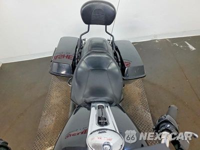 Piąte zdjęcie samochodu w środku: 2011 HARLEY-DAVIDSON FLHX VIN:1HD1KBM18BB649533 - miniatura