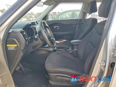 Zdjęcie 7 z 12 samochodu: 2018 KIA SOUL BASE VIN:KNDJN2A25J7577990 - miniatura