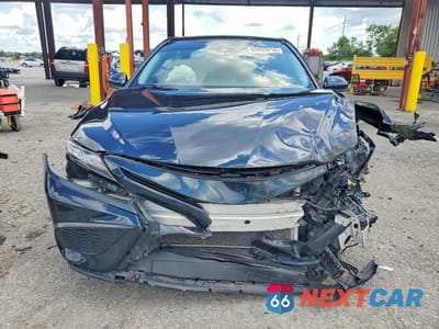 Piąte zdjęcie samochodu w środku: 2021 TOYOTA CAMRY SE VIN:4T1G11AK0MU535387 - miniatura