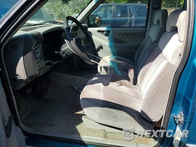Zdjęcie 7 z 12 samochodu: 1994 GMC SONOMA VIN:1GTCS19W4R8516431 - miniatura
