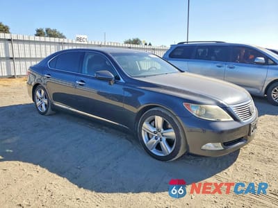 Czwarte zdjęcie samochodu z boku: 2007 LEXUS LS 460L VIN:JTHGL46F475004671 - miniatura