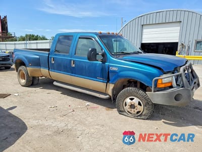 Czwarte zdjęcie samochodu z boku: 2000 FORD F350 SUPER DUTY VIN:1FTWW33F1YEC37220 - miniatura