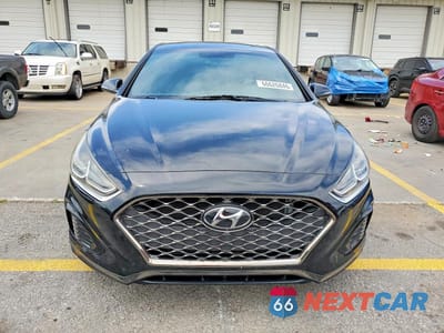 Piąte zdjęcie samochodu w środku: 2018 HYUNDAI SONATA SPORT VIN:5NPE34AF0JH674838 - miniatura
