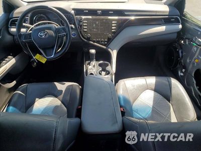 Zdjęcie 8 z 12 samochodu: 2019 TOYOTA CAMRY HYBRID XLE VIN:4T1B21HK2KU517712 - miniatura