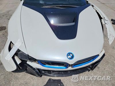 Zdjęcie 11 z 12 samochodu: 2016 BMW I8 VIN:WBY2Z2C59GV675486 - miniatura