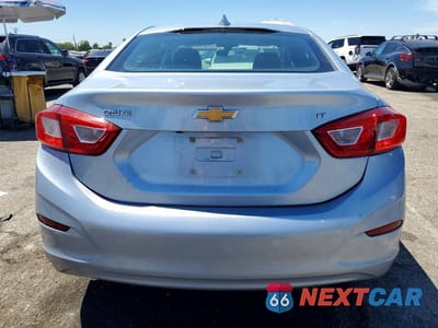 Zdjęcie 6 z 13 samochodu: 2018 CHEVROLET CRUZE LT VIN:1G1BE5SM1J7120933 - miniatura