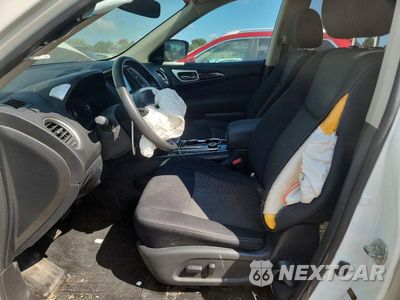 Zdjęcie 7 z 12 samochodu: 2017 NISSAN PATHFINDER SV VIN:5N1DR2MMXHC902287 - miniatura