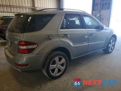 Trzecie zdjęcie samochodu z tyłu: 2011 MERCEDES-BENZ ML 350 4MATIC VIN:4JGBB8GB0BA662906 - miniatura