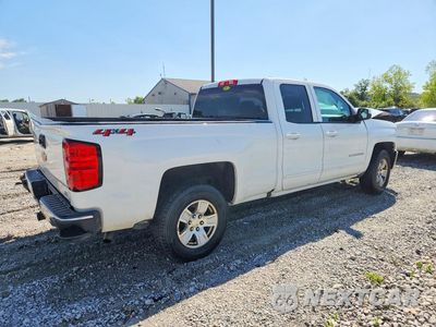 Trzecie zdjęcie samochodu z tyłu: 2019 CHEVROLET SILVERADO LD K1500 LT VIN:2GCVKPEC7K1124110 - miniatura