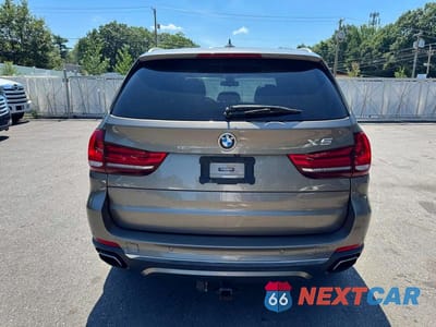 Piąte zdjęcie samochodu w środku: 2018 BMW X5 XDRIVE50I VIN:5UXKR6C58J0U15446 - miniatura