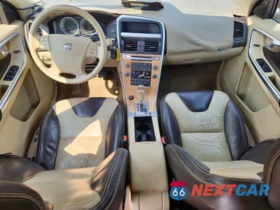 Zdjęcie 8 z 12 samochodu: 2010 VOLVO XC60 T6 VIN:YV4992DZ2A2084536 - miniatura