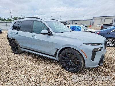Czwarte zdjęcie samochodu z boku: 2025 BMW X7 XDRIVE40I VIN:5UX23EM00S9X27367 - miniatura