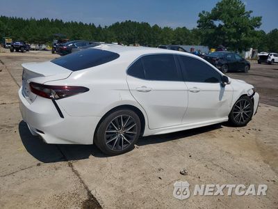 Trzecie zdjęcie samochodu z tyłu: 2024 TOYOTA CAMRY SE VIN:4T1G11AK9RU910409 - miniatura