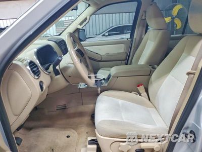 Zdjęcie 7 z 13 samochodu: 2009 FORD EXPLORER XLT VIN:1FMEU63E99UA14890 - miniatura