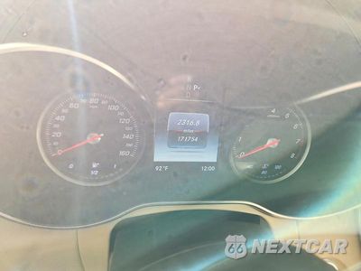 Zdjęcie 9 z 12 samochodu: 2016 MERCEDES-BENZ C 300 4MATIC VIN:55SWF4KB7GU126610 - miniatura