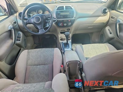 Zdjęcie 8 z 13 samochodu: 2001 TOYOTA RAV4 BASE VIN:JTEHH20V910105006 - miniatura