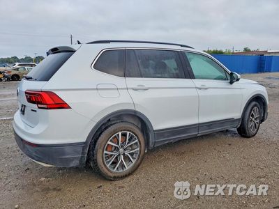 Trzecie zdjęcie samochodu z tyłu: 2019 VOLKSWAGEN TIGUAN SE VIN:3VV2B7AX7KM070622 - miniatura