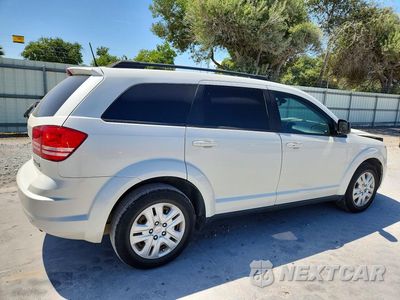 Trzecie zdjęcie samochodu z tyłu: 2018 DODGE JOURNEY SE VIN:3C4PDCABXJT524426 - miniatura