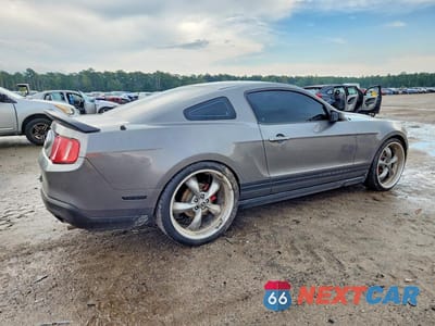 Trzecie zdjęcie samochodu z tyłu: 2012 FORD MUSTANG VIN:1ZVBP8AM0C5272458 - miniatura