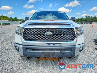 Piąte zdjęcie samochodu w środku: 2019 TOYOTA TUNDRA SR5 VIN:5TFUW5F10KX820635 - miniatura
