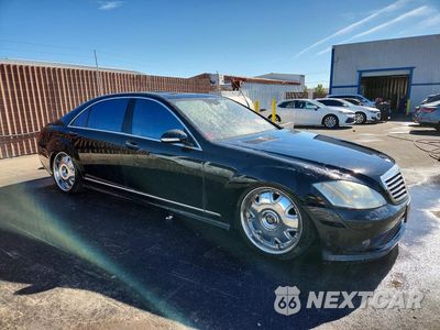 Czwarte zdjęcie samochodu z boku: 2008 MERCEDES-BENZ S 550 VIN:WDDNG71X88A221878 - miniatura