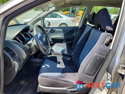 Zdjęcie 7 z 12 samochodu: 2008 HONDA FIT SPORT VIN:JHMGD386X8S044602 - miniatura