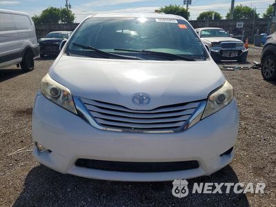 Piąte zdjęcie samochodu w środku: 2015 TOYOTA SIENNA LE VIN:5TDKK3DC4FS604133 - miniatura
