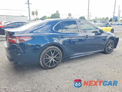 Trzecie zdjęcie samochodu z tyłu: 2021 TOYOTA CAMRY SE VIN:4T1G11AK0MU535387 - miniatura