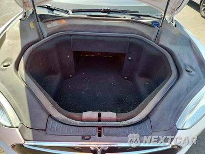 Zdjęcie 11 z 12 samochodu: 2013 TESLA MODEL S VIN:5YJSA1DP2DFP16408 - miniatura