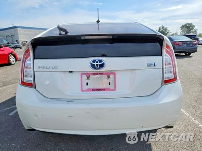 Zdjęcie 6 z 12 samochodu: 2014 TOYOTA PRIUS THREE VIN:JTDKN3DU5E0358260 - miniatura