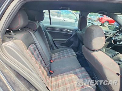 Zdjęcie 10 z 13 samochodu: 2015 VOLKSWAGEN GTI VIN:3VW5T7AU8FM096857 - miniatura