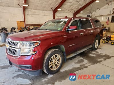2016 CHEVROLET SUBURBAN K1500 LT 1GNSKHKC5GR161014 - główne zdjęcie licytacji z USA - miniatura