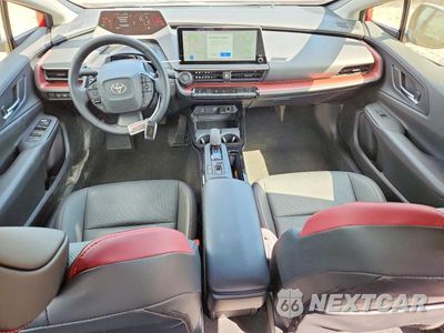 Zdjęcie 8 z 13 samochodu: 2026 TOYOTA PRIUS PLUG-IN HYBRID XSE VIN:JTDACACU7T3061252 - miniatura