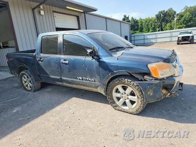 Czwarte zdjęcie samochodu z boku: 2014 NISSAN TITAN SL VIN:1N6BA0EC3EN507670 - miniatura