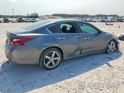 Trzecie zdjęcie samochodu z tyłu: 2018 NISSAN ALTIMA 2.5 SR VIN:1N4AL3AP1JC231102 - miniatura