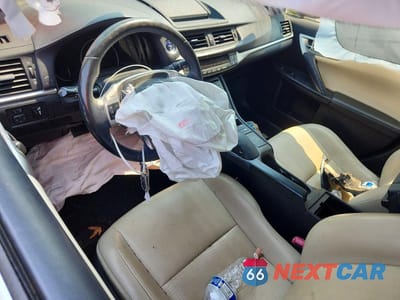Zdjęcie 8 z 12 samochodu: 2012 LEXUS CT 200 VIN:JTHKD5BH6C2047960 - miniatura
