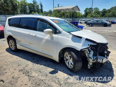 Czwarte zdjęcie samochodu z boku: 2018 CHRYSLER PACIFICA TOURING L VIN:2C4RC1BG4JR167189 - miniatura