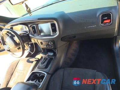 Piąte zdjęcie samochodu w środku: 2017 DODGE CHARGER R VIN:2C3CDXGJ8HH614086 - miniatura