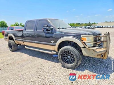 Czwarte zdjęcie samochodu z boku: 2013 FORD F350 SUPER DUTY VIN:1FT8W3BT8DEA67495 - miniatura