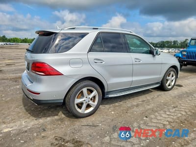 Trzecie zdjęcie samochodu z tyłu: 2017 MERCEDES-BENZ GLE 350 4MATIC VIN:4JGDA5HB8HA815016 - miniatura