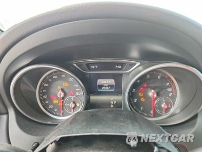 Zdjęcie 9 z 12 samochodu: 2018 MERCEDES-BENZ CLA 250 VIN:WDDSJ4EB1JN569702 - miniatura